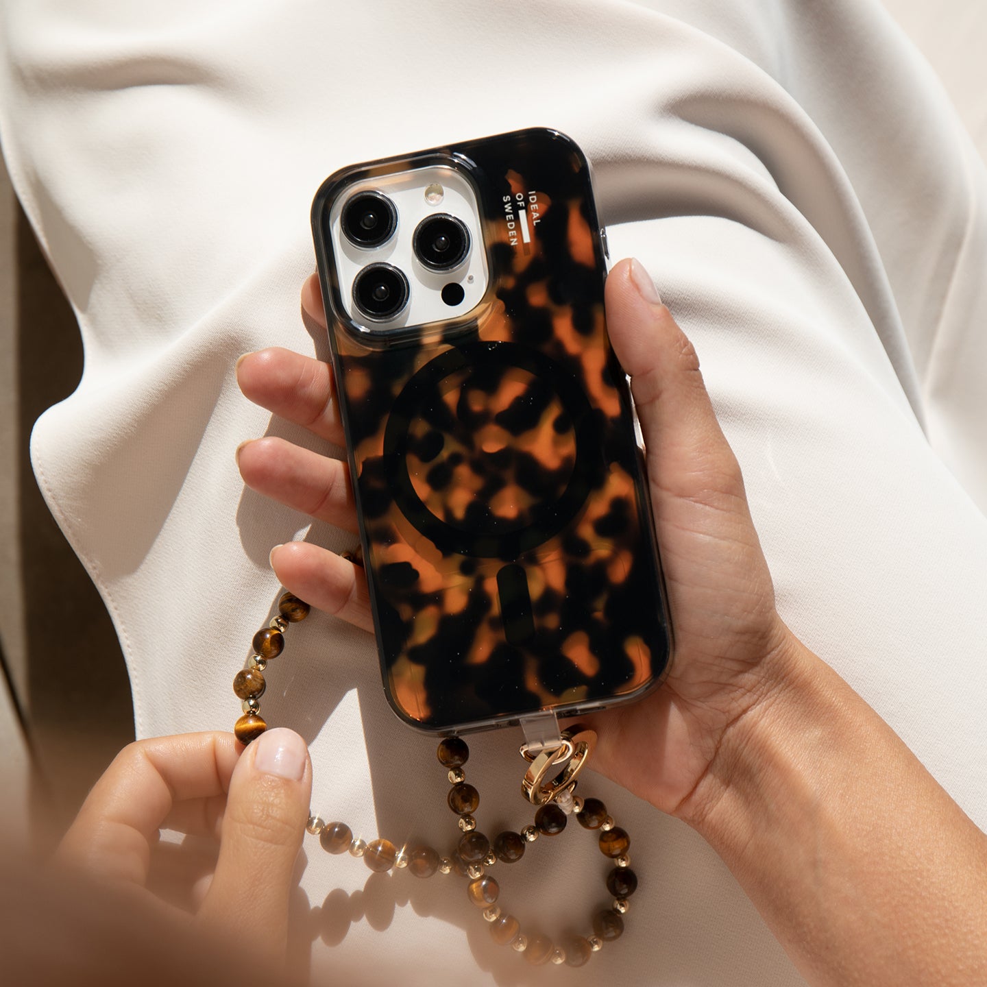 Clear Tortoise MagSafe Case