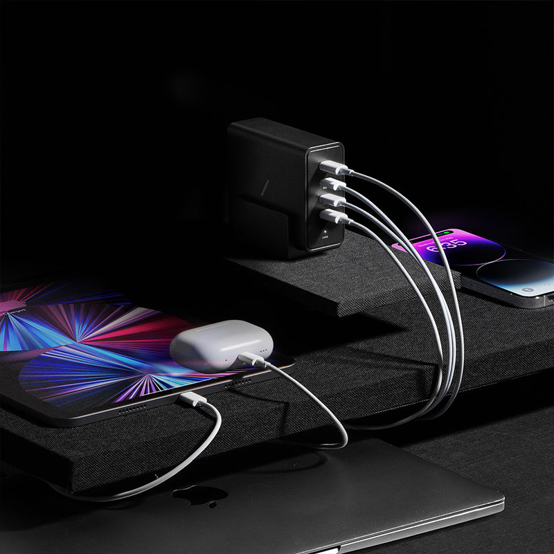 快速桌面充電器 PD 140W