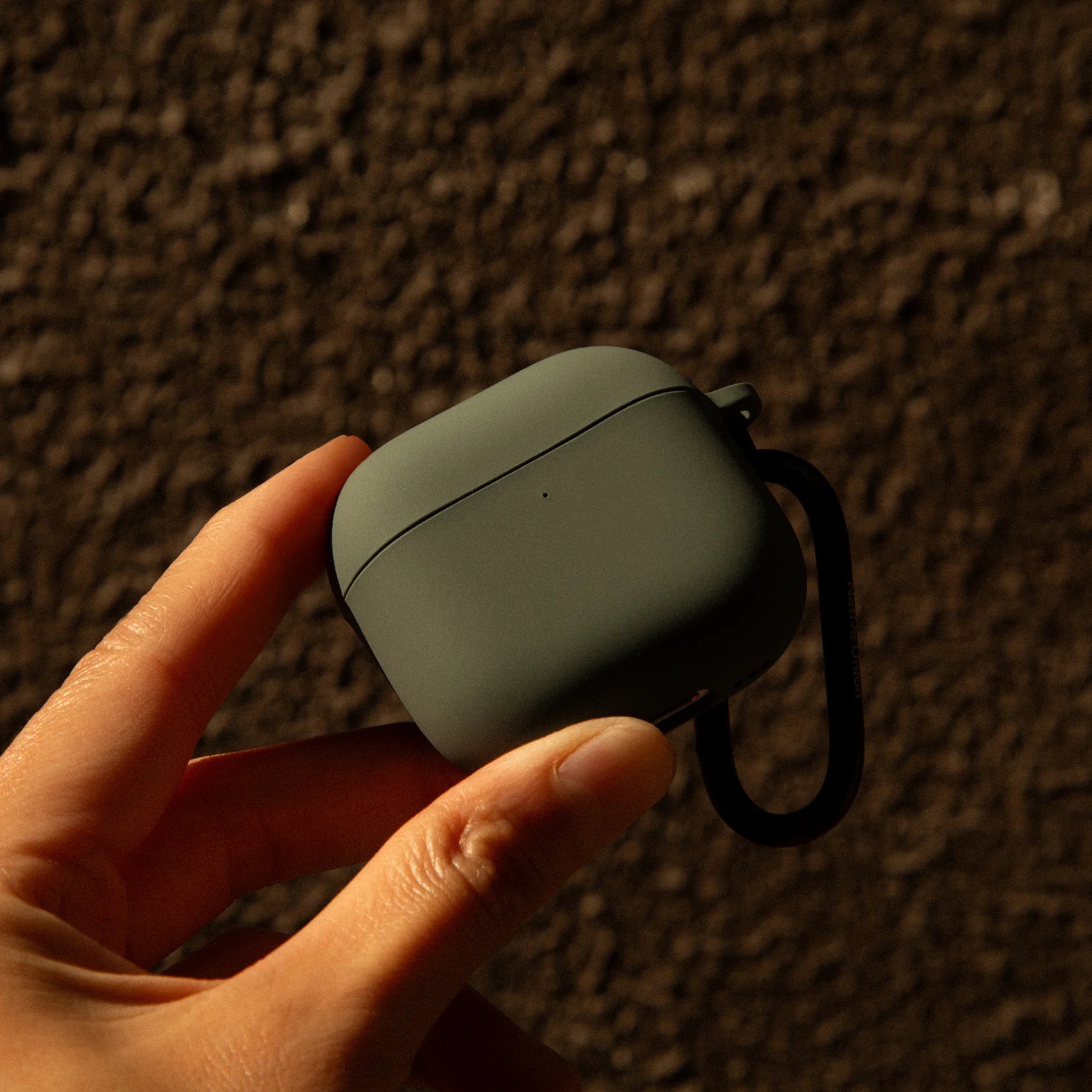 適用於 AirPods(第四代)的保護殼