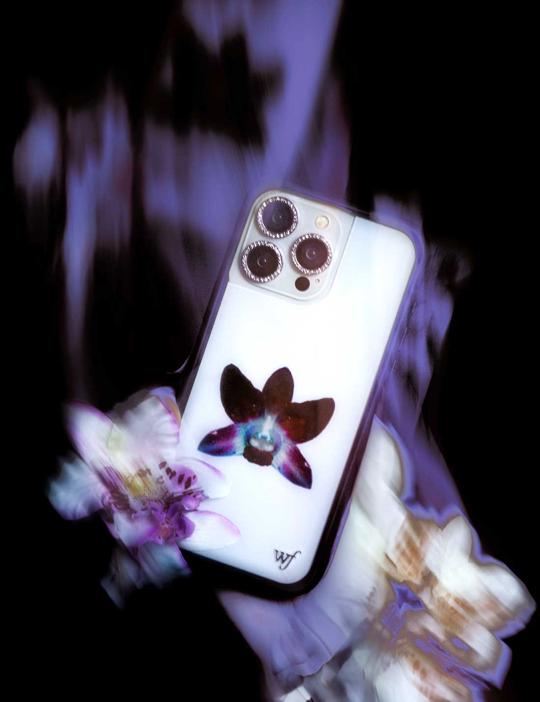 Lifestyle Image 03 White Orchid