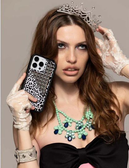 Snow Meow Stud iPhone 手機殼