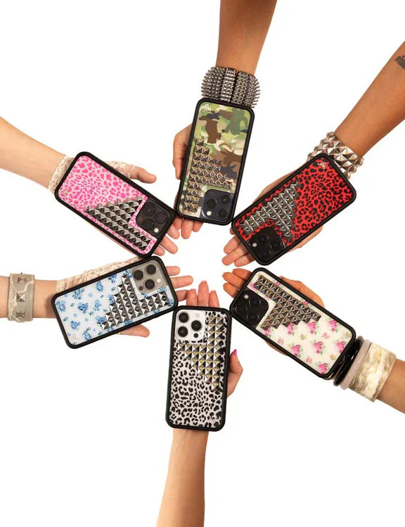 復古花卉釘飾iPhone手機殼