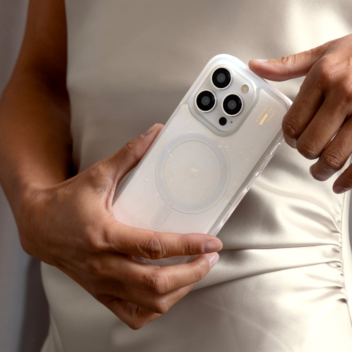 Pearlised MagSafe Case