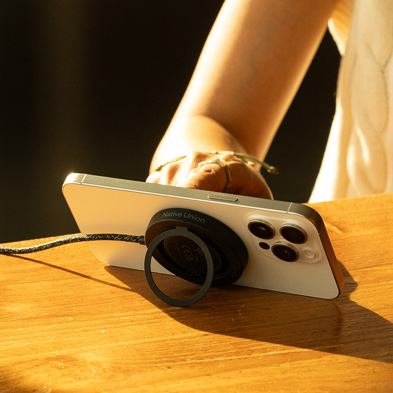 SnapStand Magnetic Wireless Charger