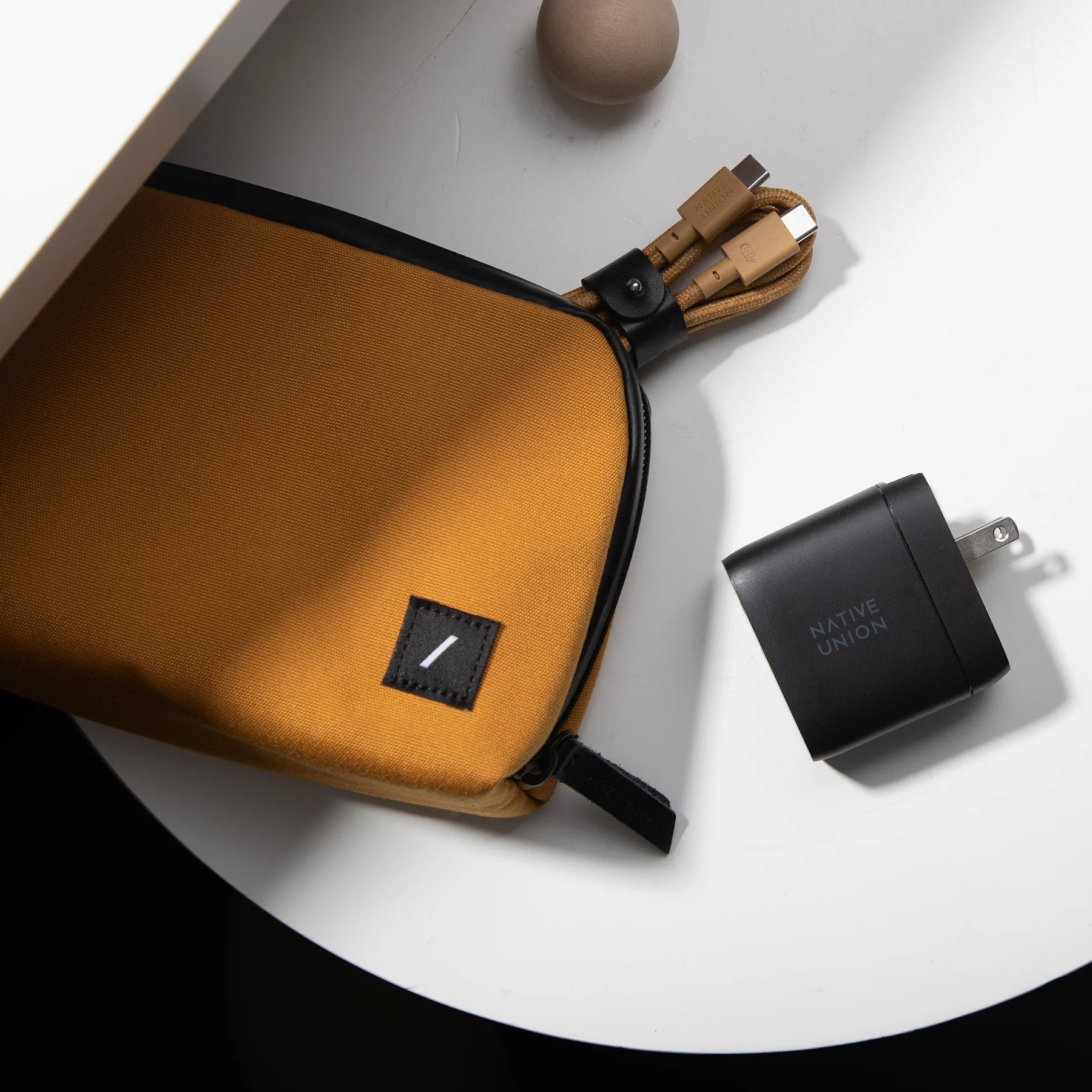 腰帶連接線（USB-C 轉 USB-C）