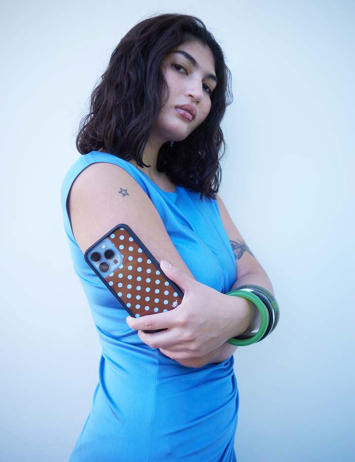 Lifestyle Image 04 Polka Dot | Brown and Blue
