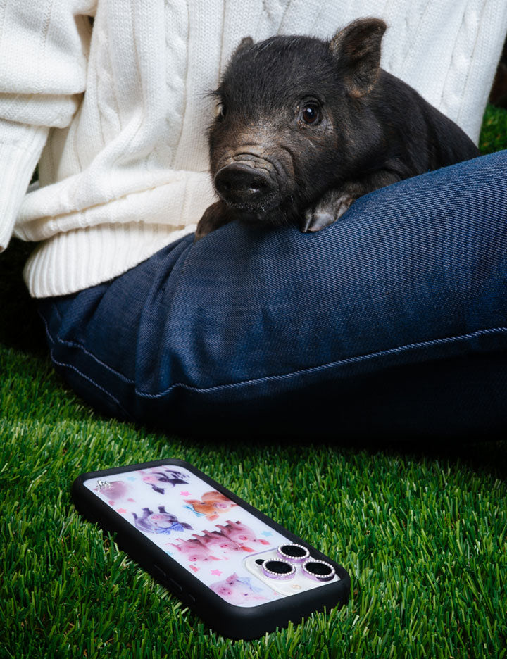 Lifestyle Image 03 Piggies